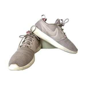 NIKE Roshe Two SE Sneakers Women's 8 39 Pink Tennis Shoes
